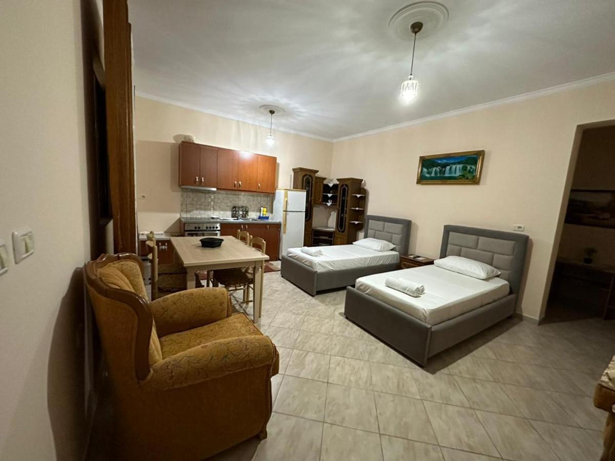 Mandi'S Apartment Ксамил Екстериор снимка