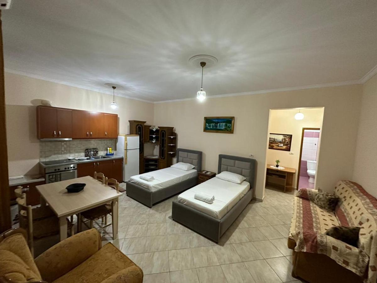 Mandi'S Apartment Ксамил Екстериор снимка